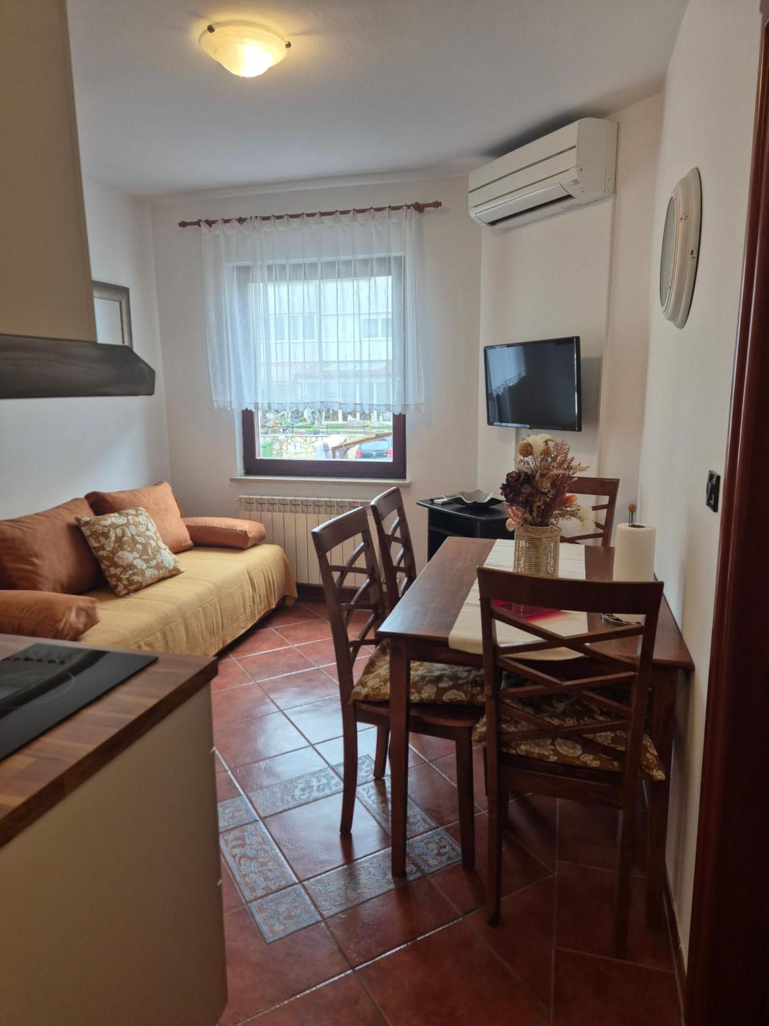 Apartments Antolovic 브르사르 외부 사진