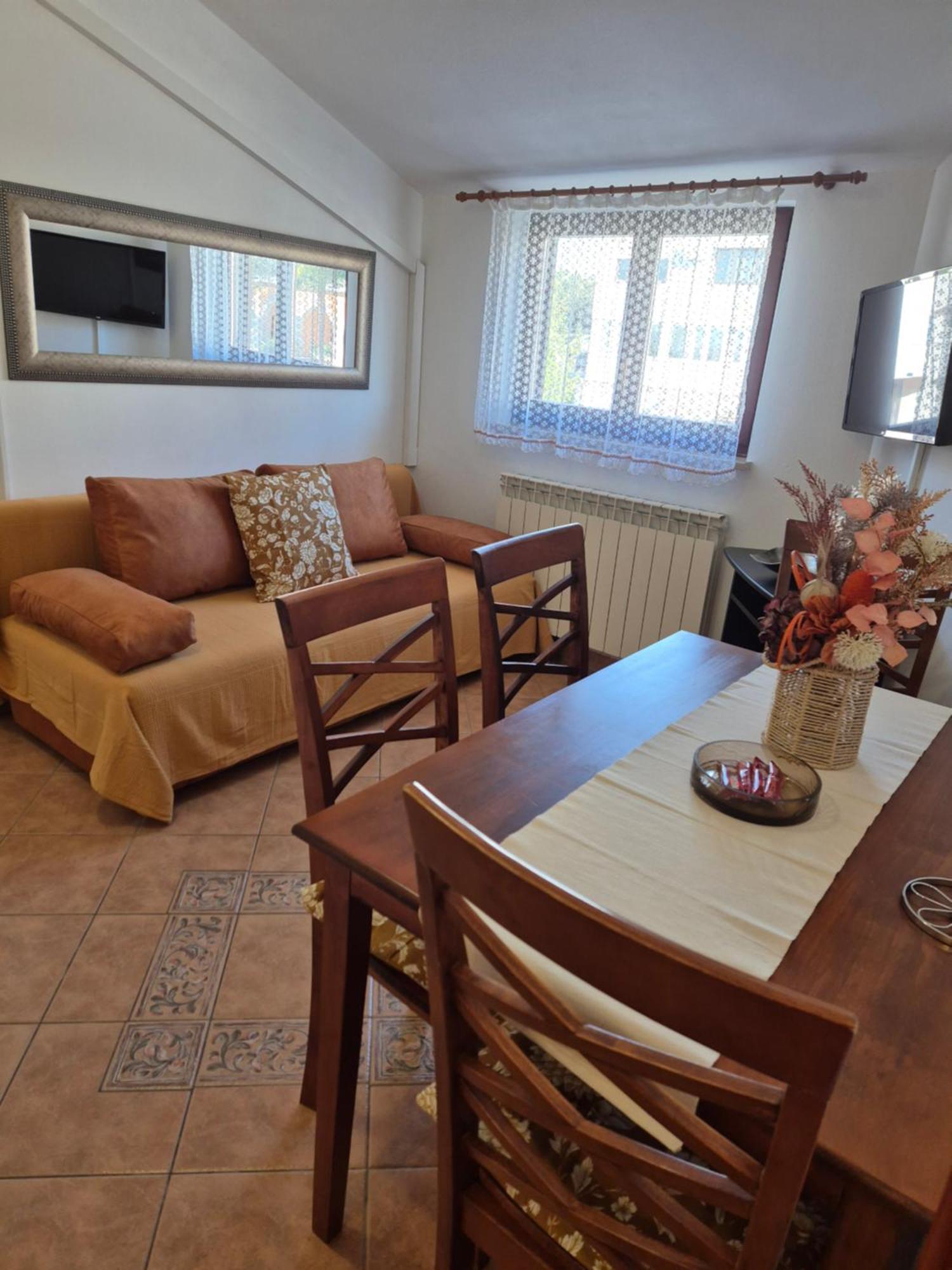 Apartments Antolovic 브르사르 외부 사진